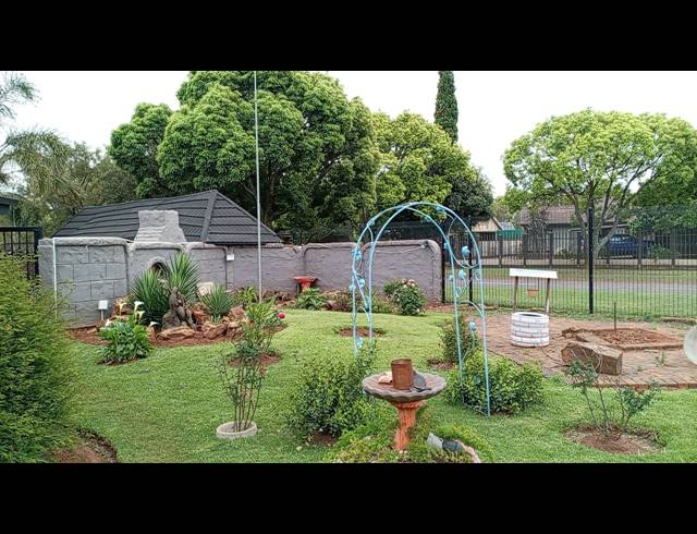 3 BEDROOM FREESTANDING FOR SALE IN KANONKOP